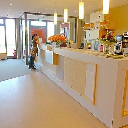 Hostel Haus 54 *
