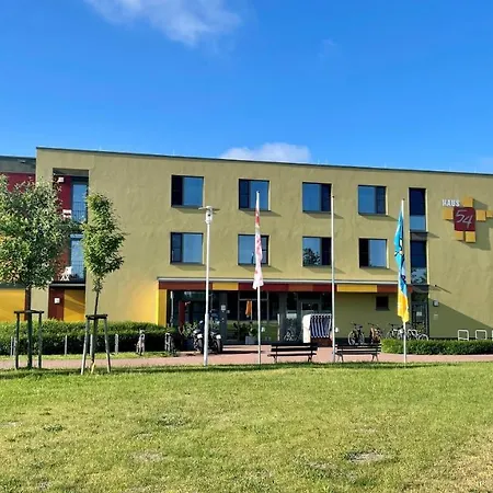 Haus 54 Hostel *